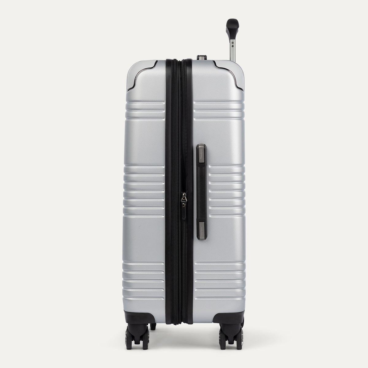 Roundtrip® Medium Check-in Expandable Spinner
